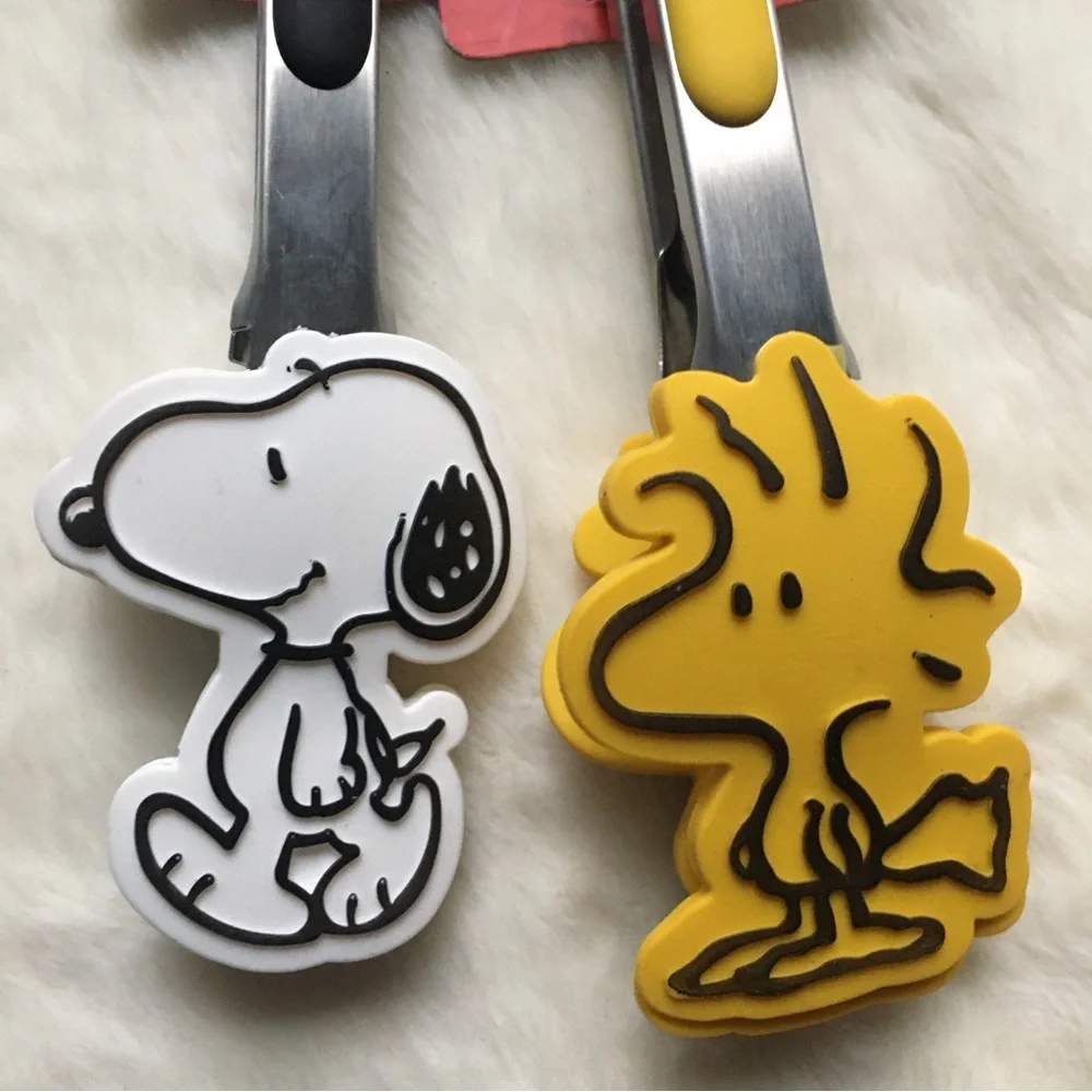 NWT Peanuts Black and Yellow Snoopy & Woodstock Silicone Tongs Set